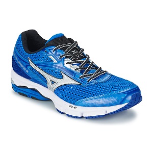 Mizuno ou une histoire de chaussures. Currendum. En courant. At a run